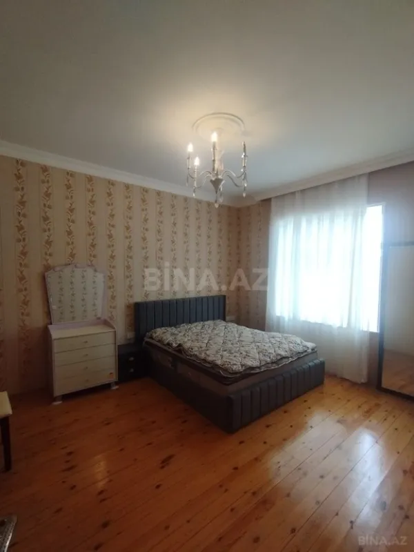 Satılır 7 otaqlı həyət evi 290 m²