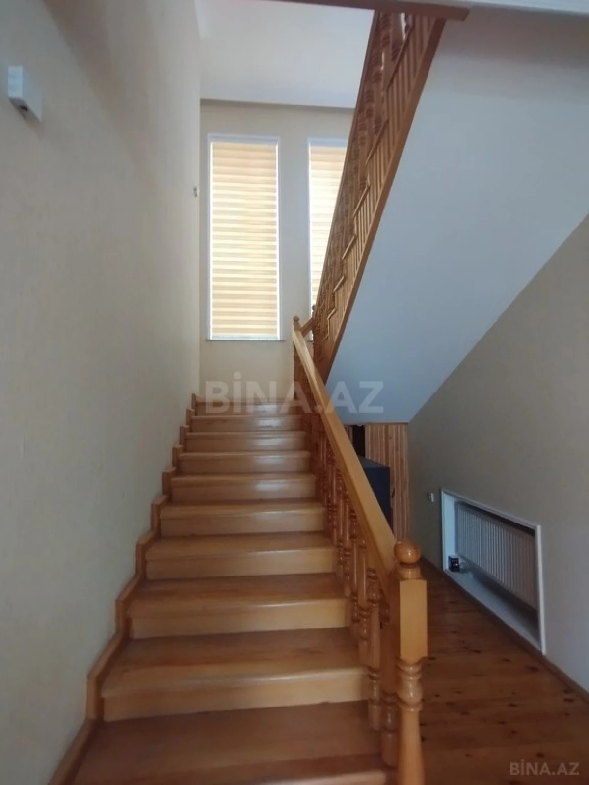 Satılır 7 otaqlı həyət evi 290 m²