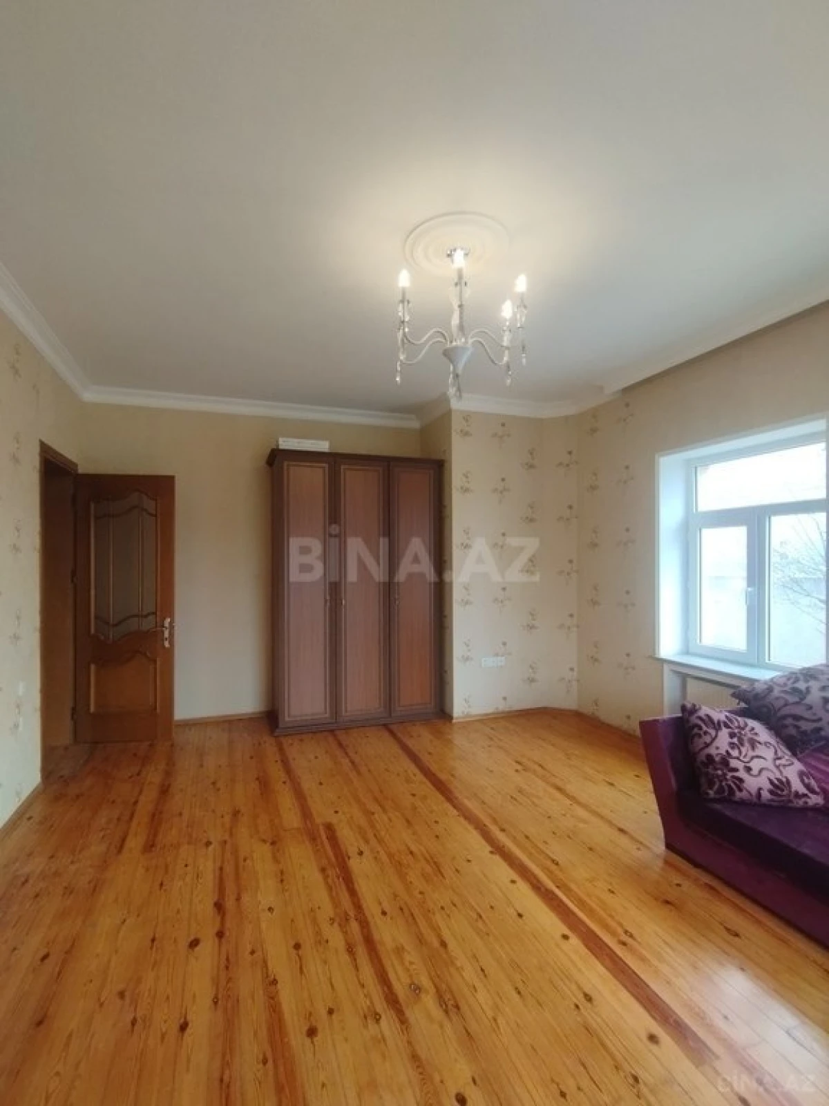 Satılır 7 otaqlı həyət evi 290 m²