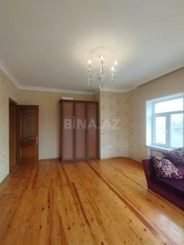 Satılır 7 otaqlı həyət evi 290 m²