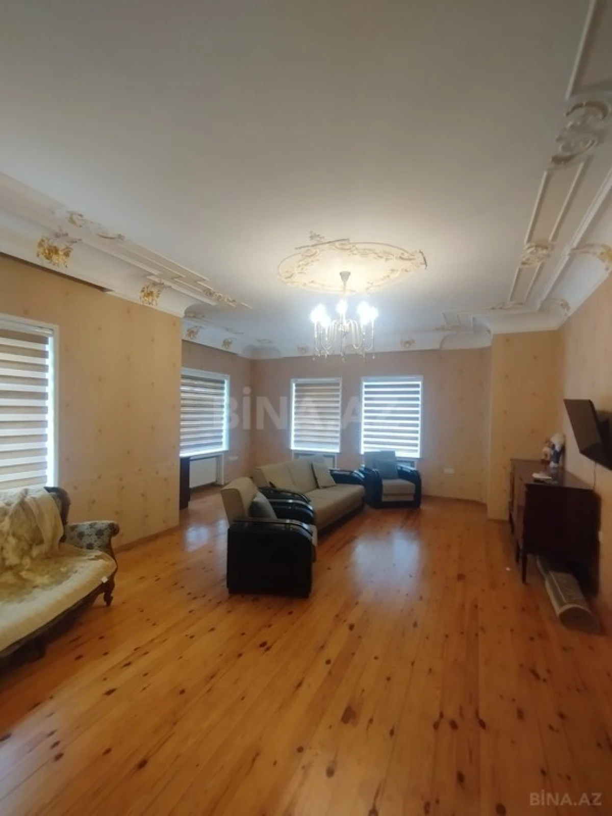 Satılır 7 otaqlı həyət evi 290 m²