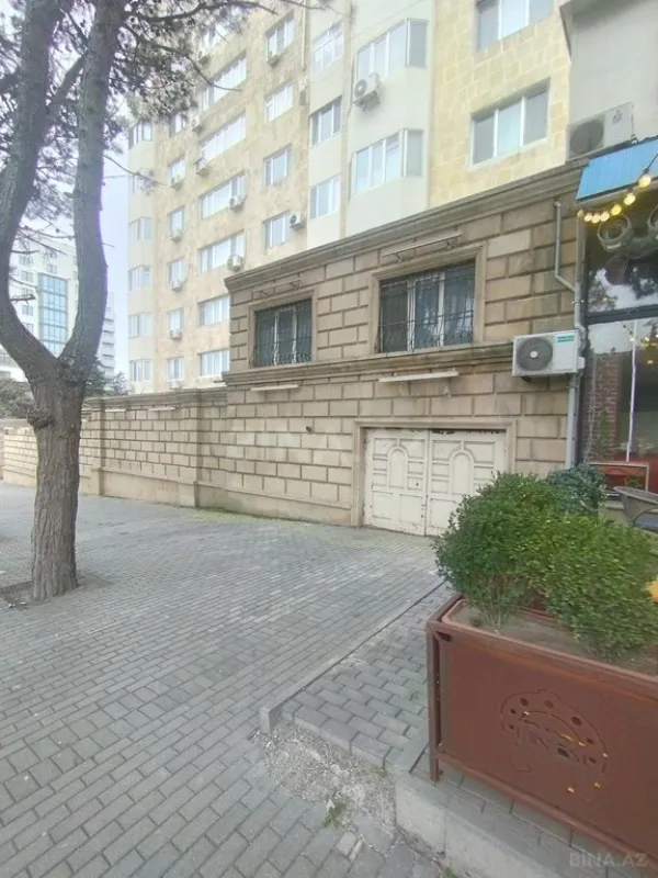 Satılır obyekt 150 m²