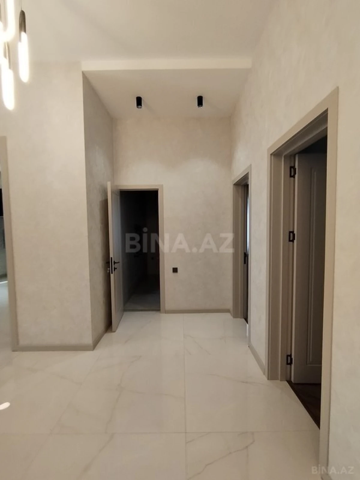Satılır 5 otaqlı həyət evi 150 m²
