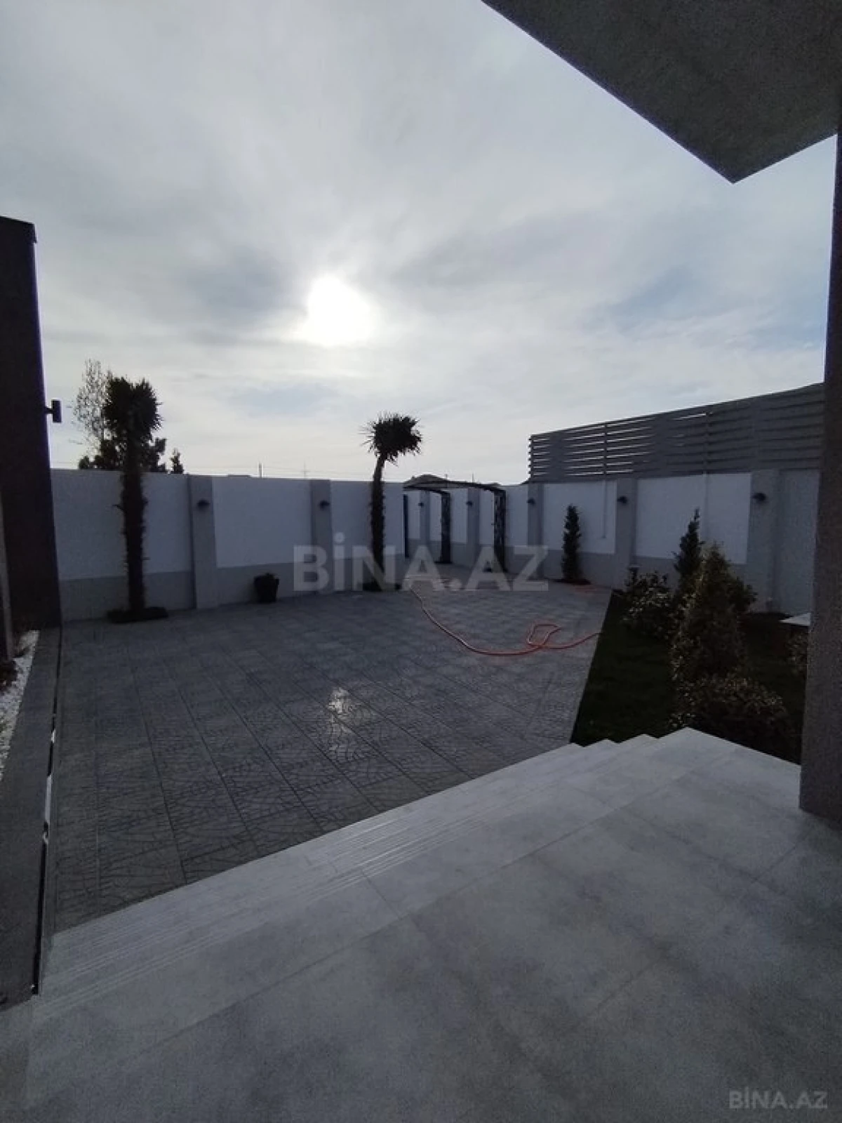 Satılır 5 otaqlı həyət evi 150 m²