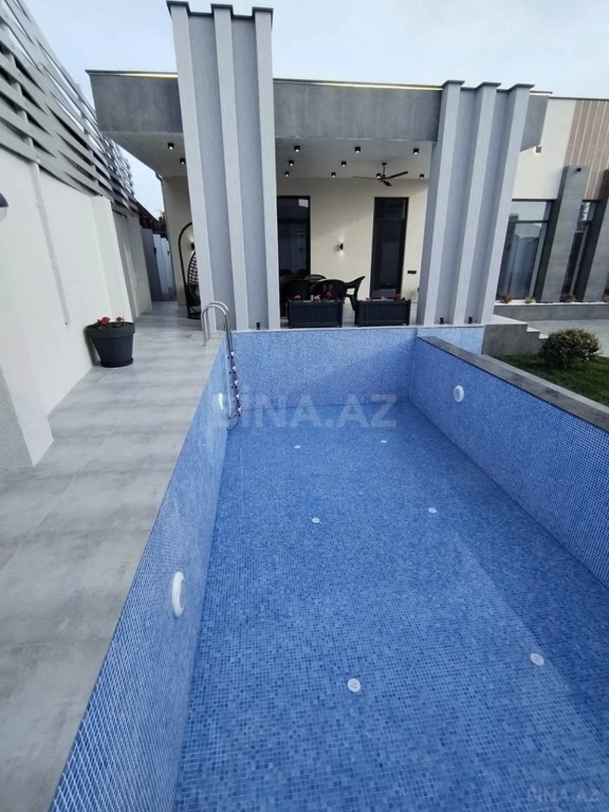 Satılır 5 otaqlı həyət evi 150 m²