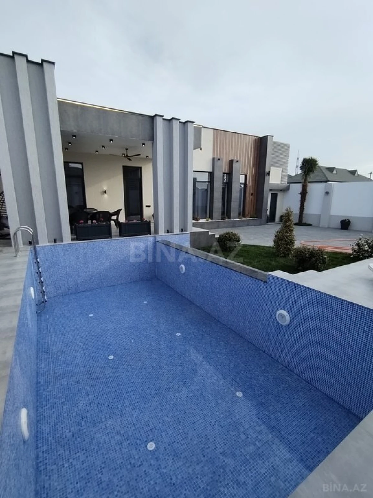 Satılır 5 otaqlı həyət evi 150 m²