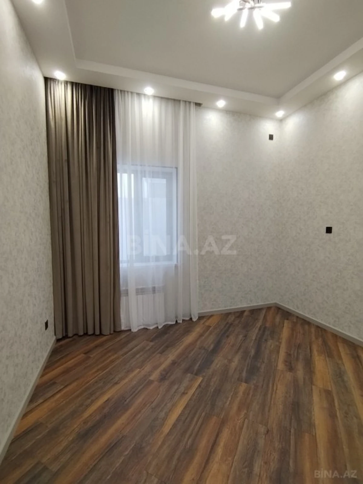 Satılır 5 otaqlı həyət evi 150 m²