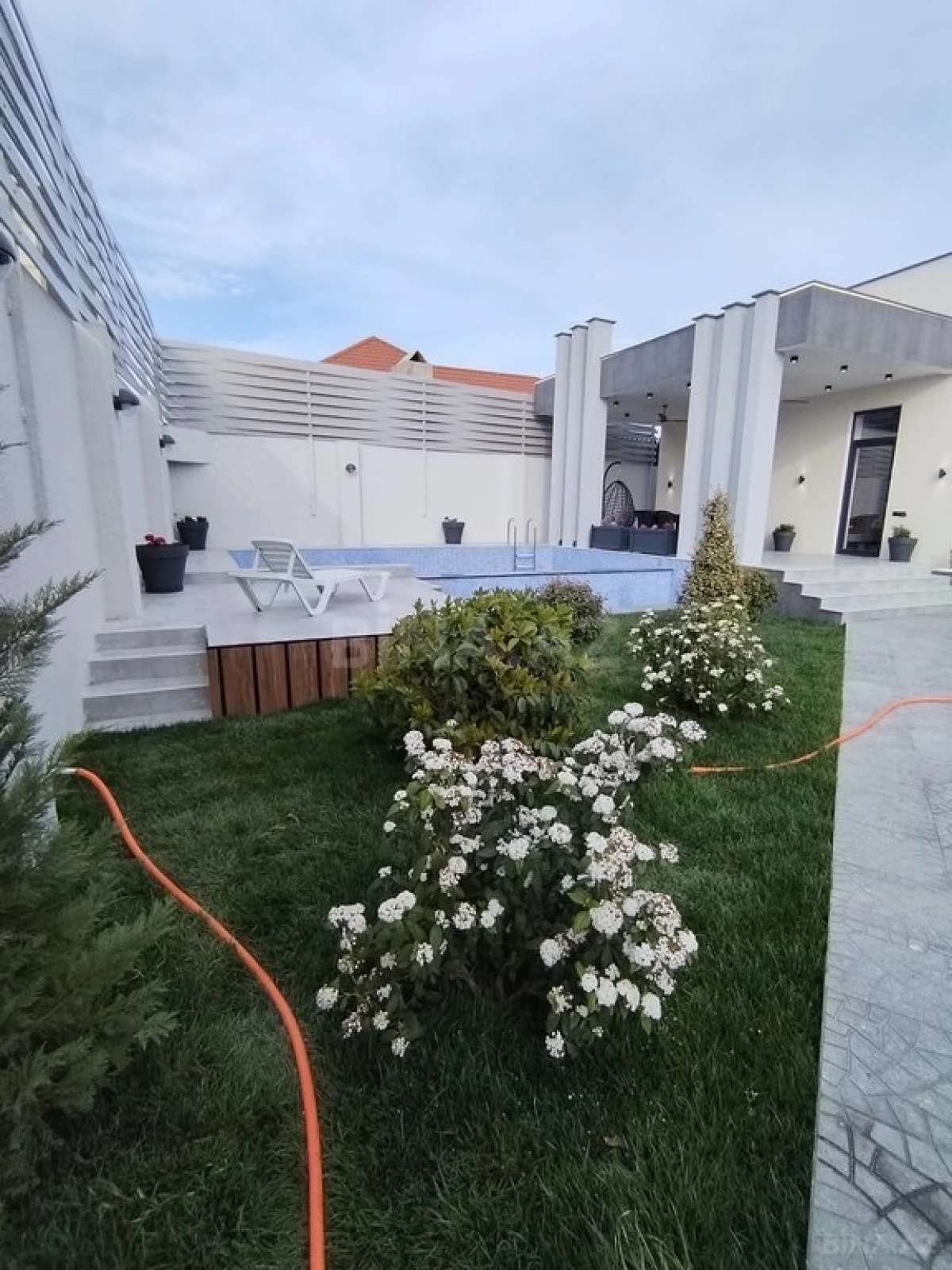 Satılır 5 otaqlı həyət evi 150 m²