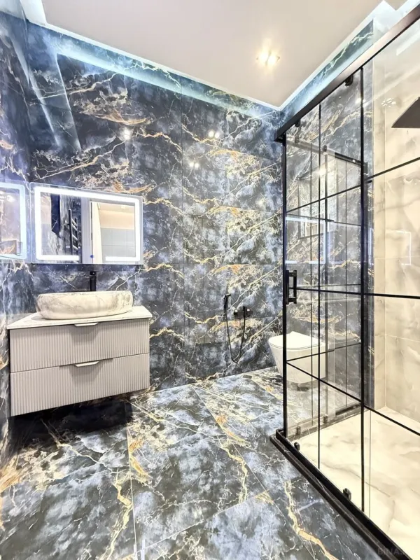 Satılır 5 otaqlı həyət evi 250 m²