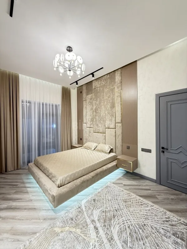 Satılır 5 otaqlı həyət evi 250 m²