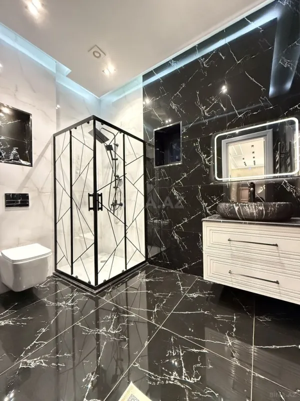 Satılır 5 otaqlı həyət evi 250 m²