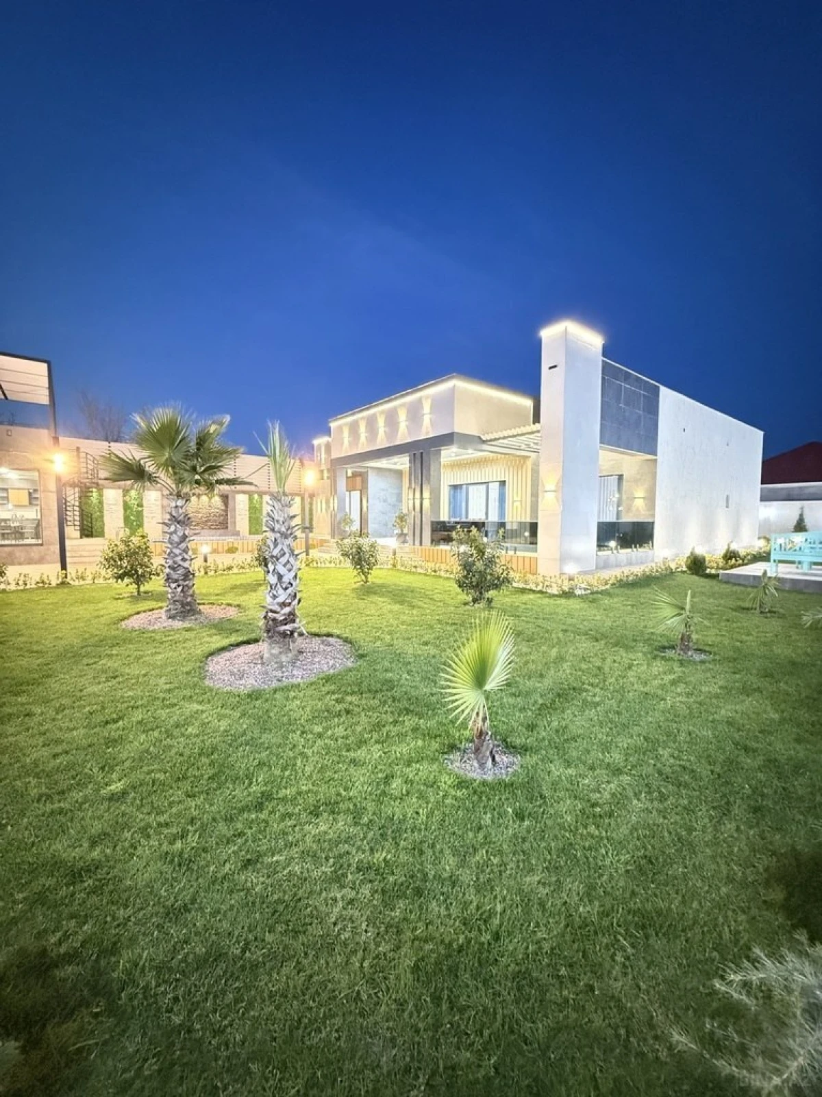 Satılır 5 otaqlı həyət evi 250 m²