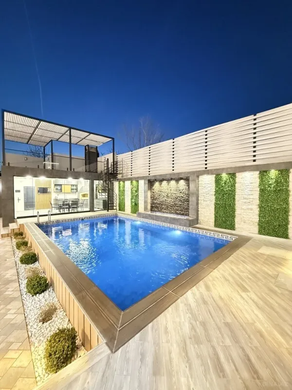 Satılır 5 otaqlı həyət evi 250 m²