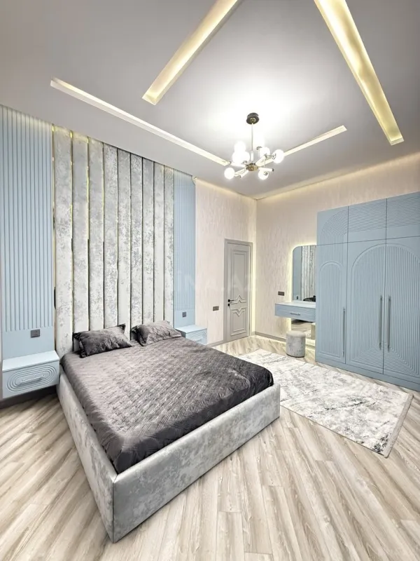Satılır 5 otaqlı həyət evi 250 m²