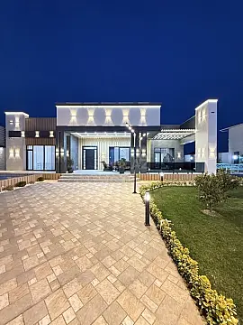 Satılır 5 otaqlı həyət evi 250 m²