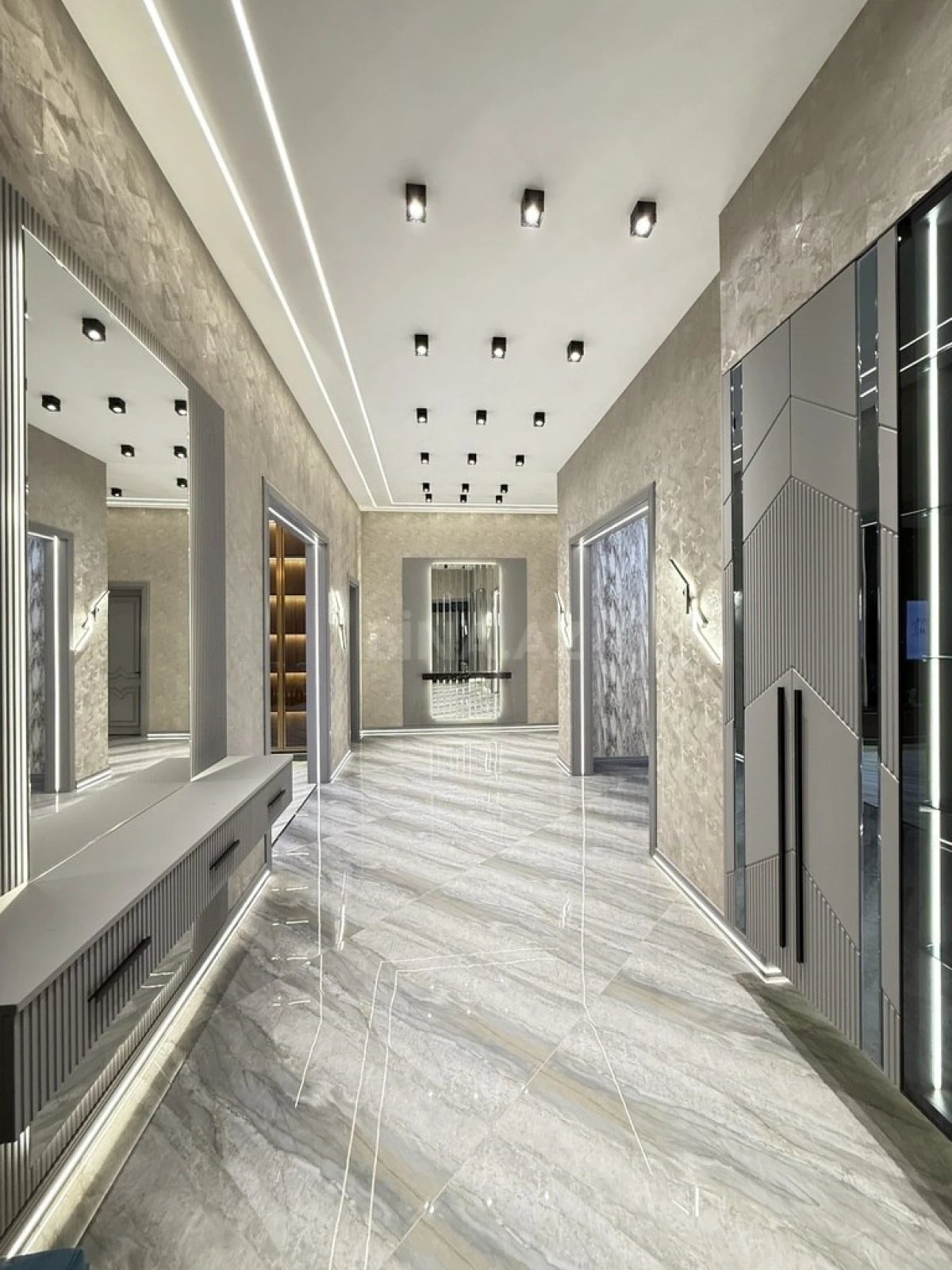 Satılır 5 otaqlı həyət evi 250 m²