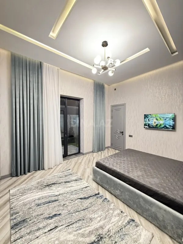Satılır 5 otaqlı həyət evi 250 m²