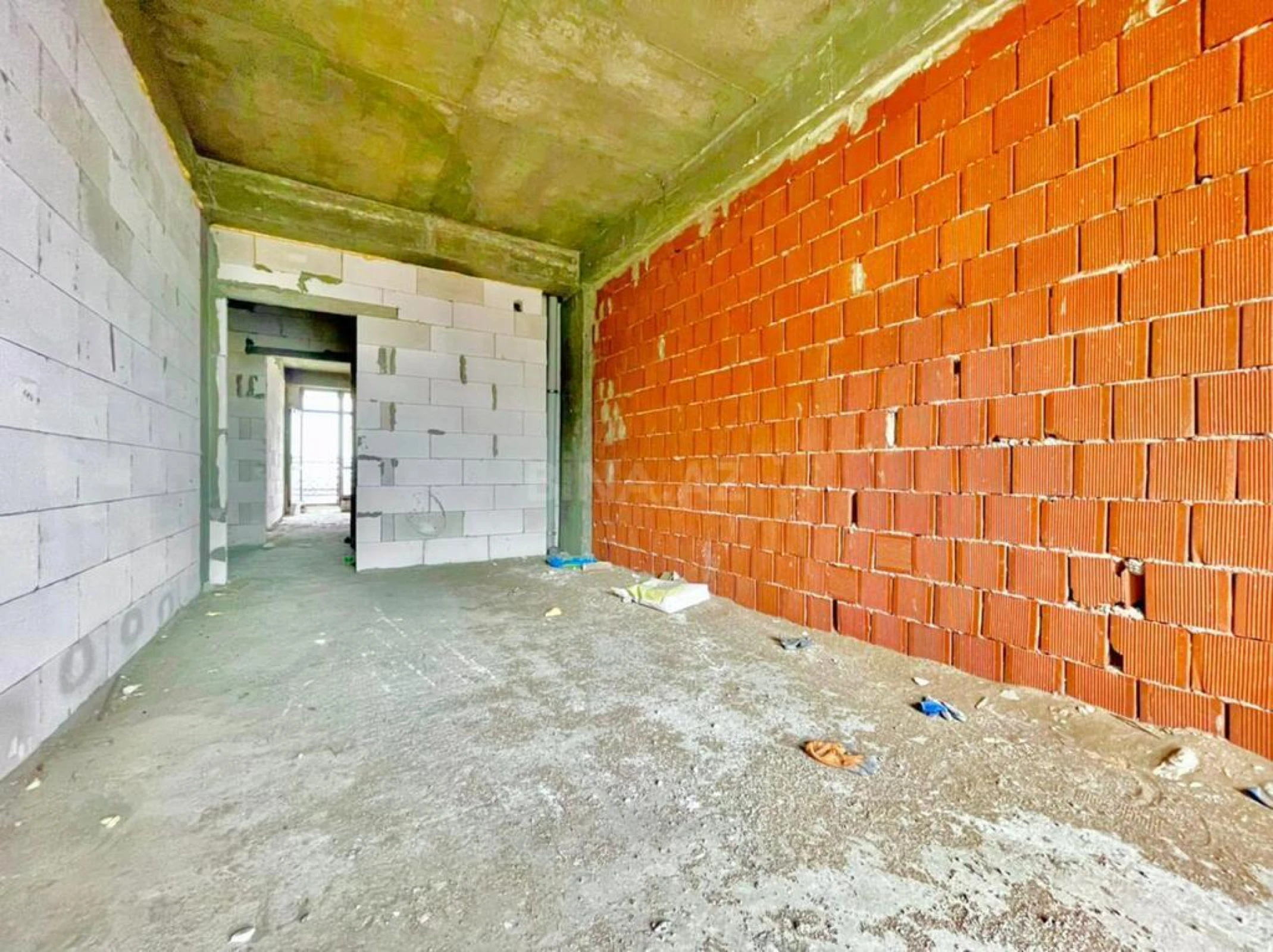 Satılır 3 otaqlı mənzil 124.3 m²