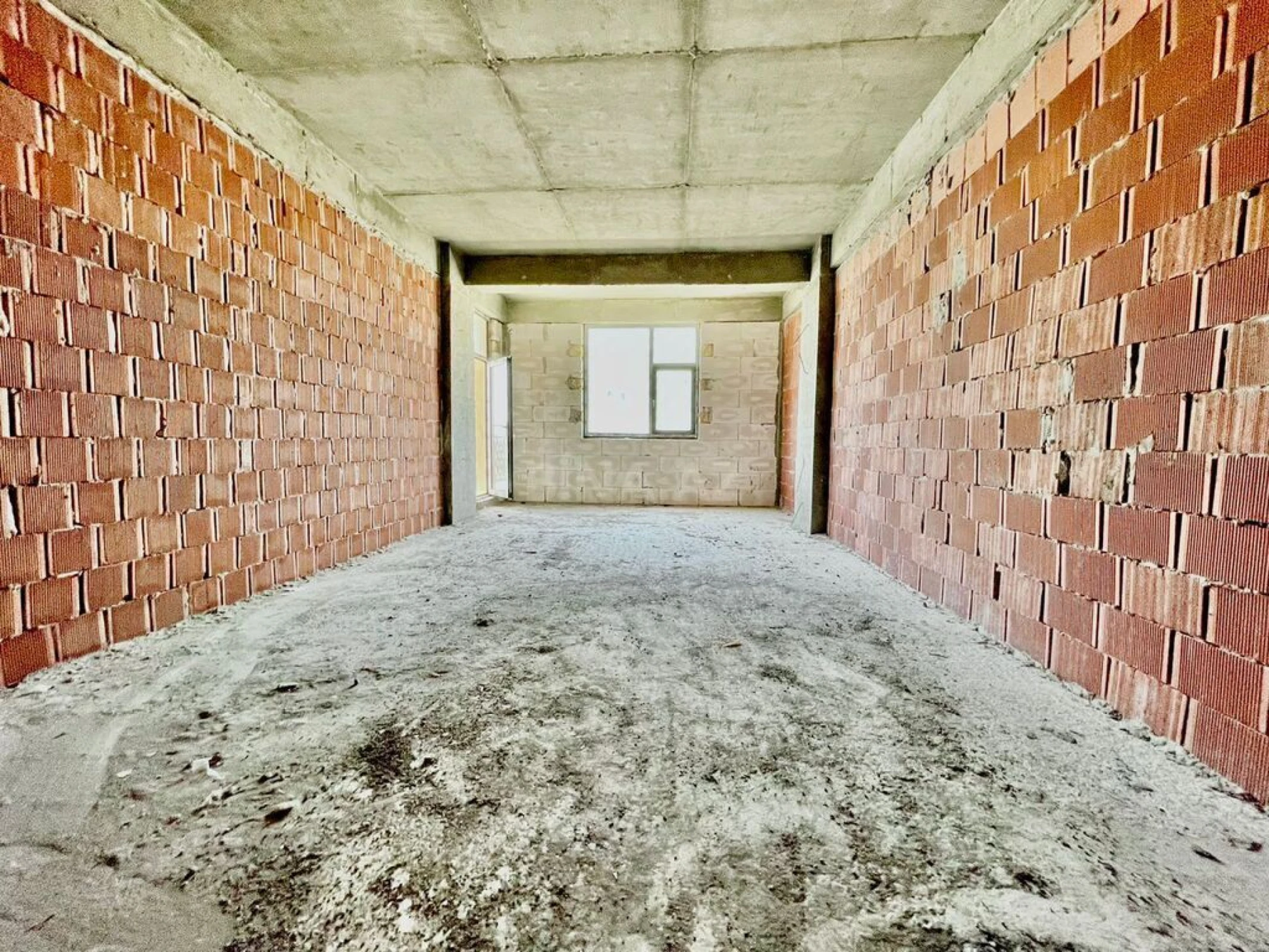 Satılır 3 otaqlı mənzil 124.3 m²