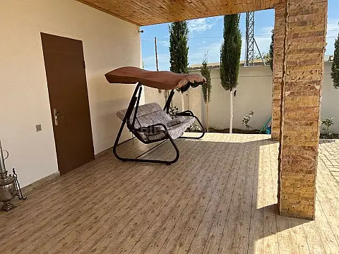 Kirayə verilir 1 otaqlı həyət evi 90 m²