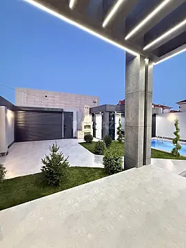 Satılır 4 otaqlı həyət evi 145 m²