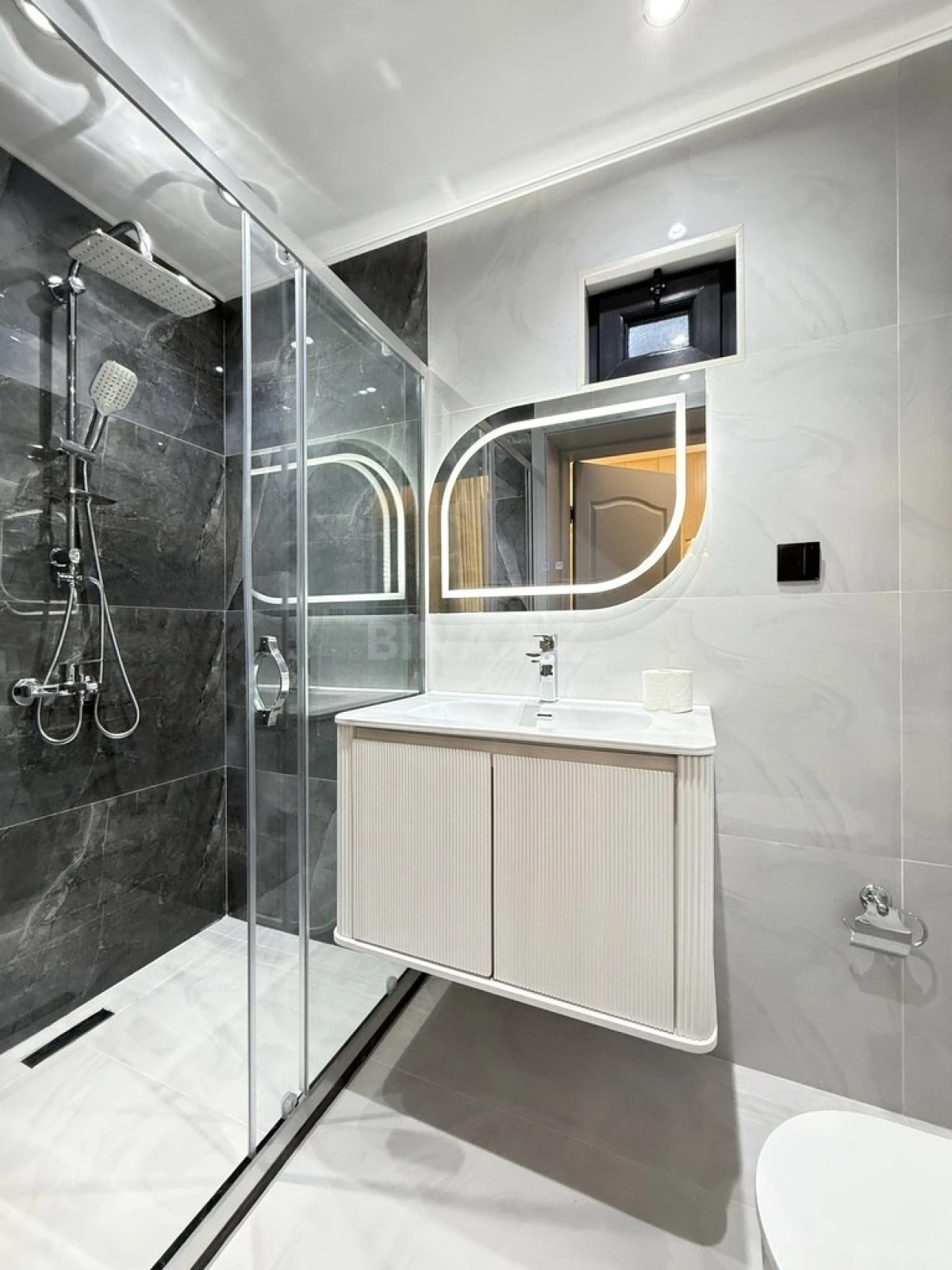 Satılır 4 otaqlı həyət evi 145 m²