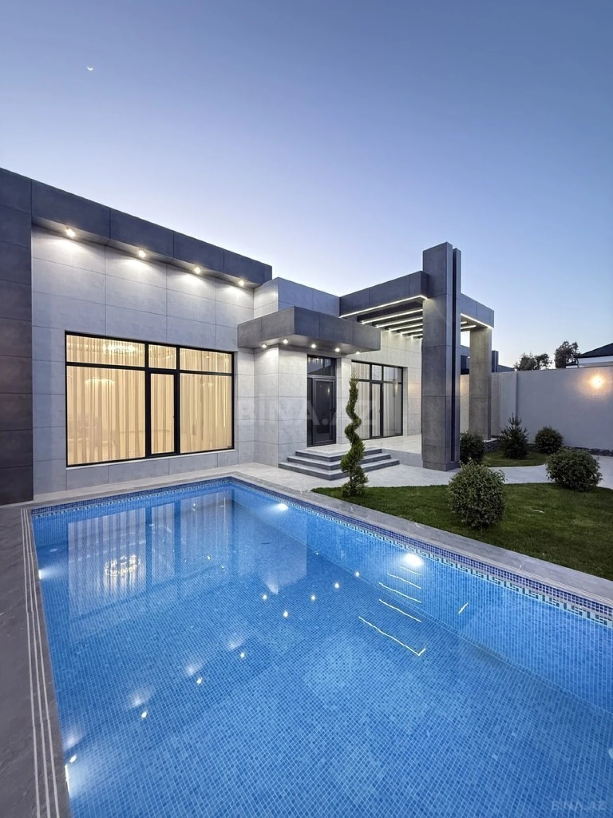 Satılır 4 otaqlı həyət evi 145 m²