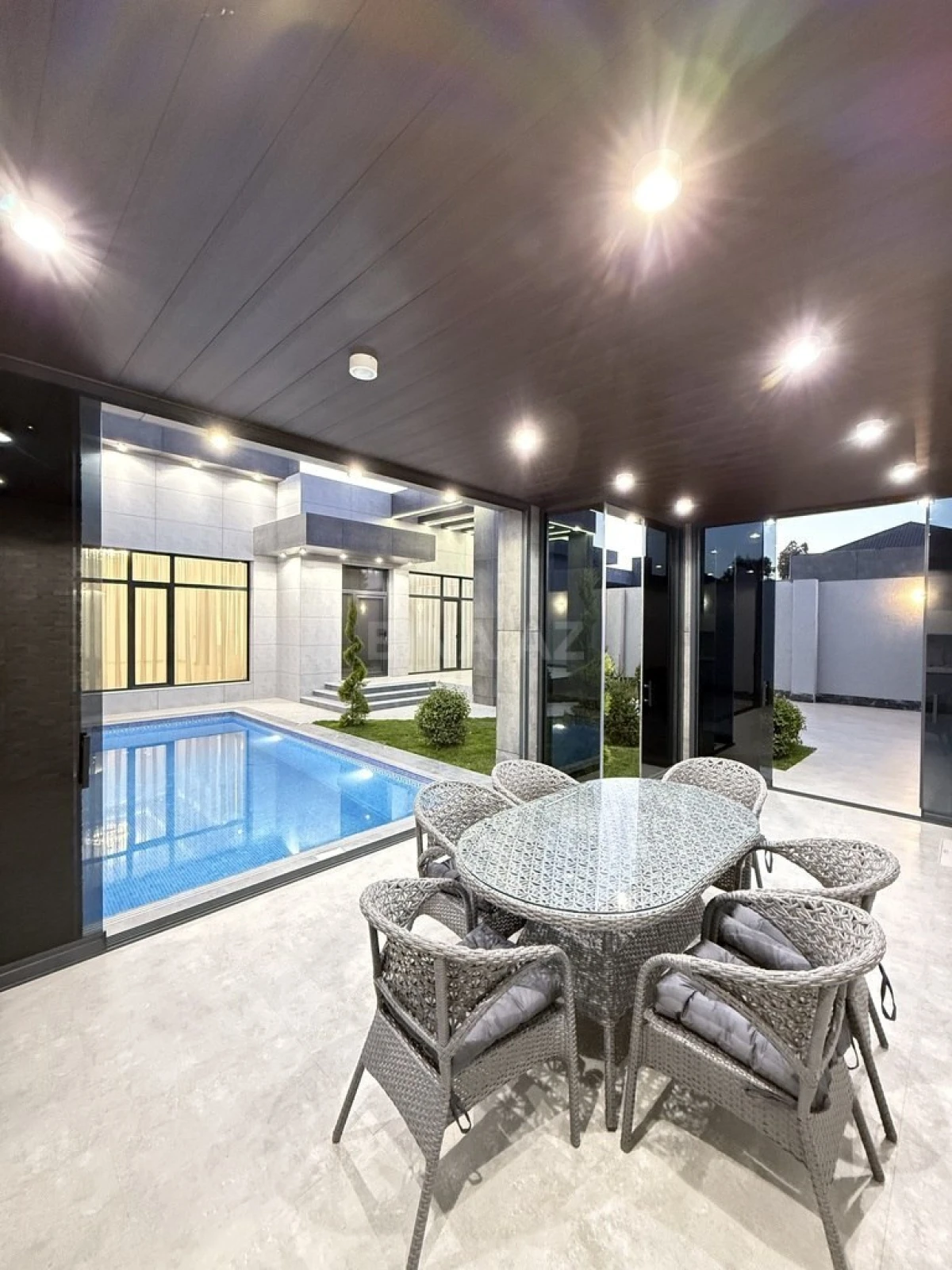 Satılır 4 otaqlı həyət evi 145 m²
