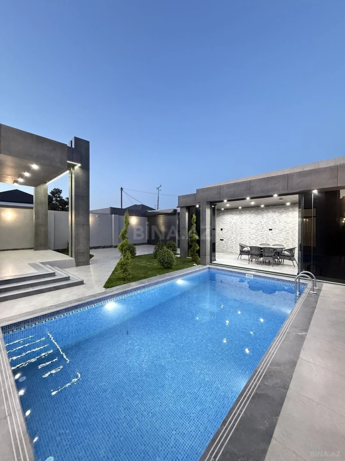 Satılır 4 otaqlı həyət evi 145 m²