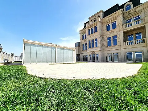 Satılır 9 otaqlı həyət evi 1000 m²