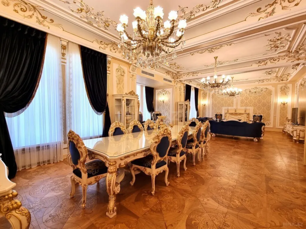 Satılır 9 otaqlı həyət evi 1000 m²