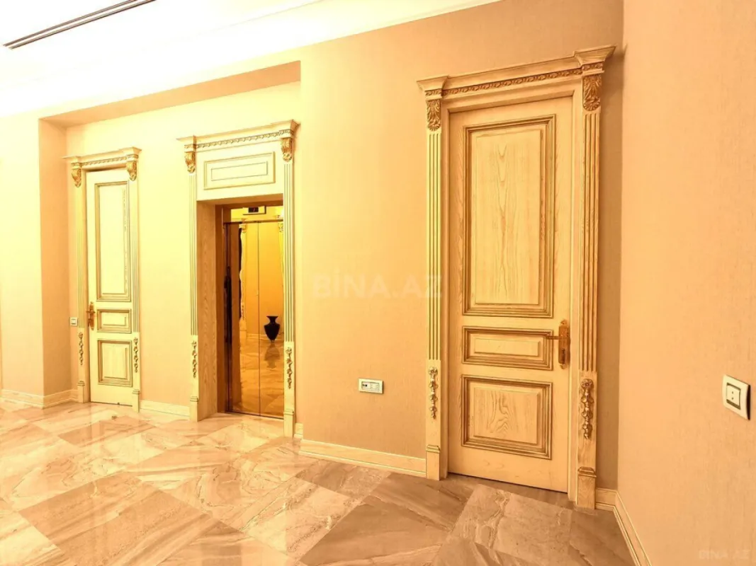 Satılır 9 otaqlı həyət evi 1000 m²