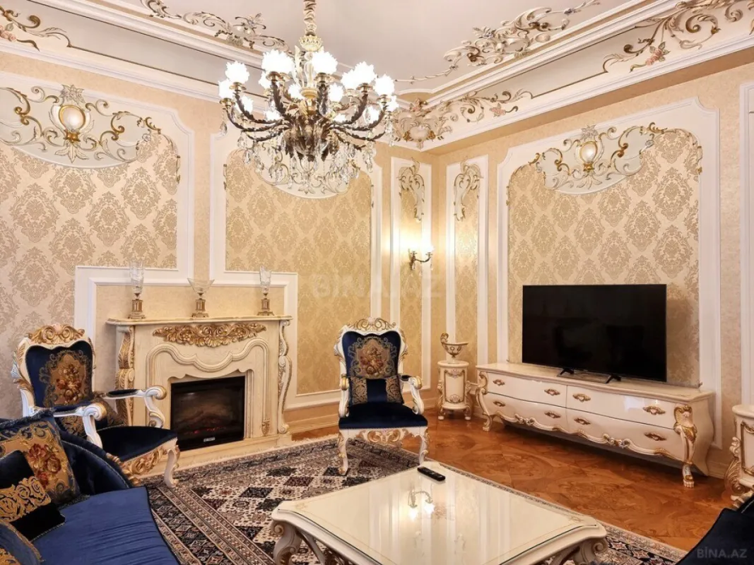 Satılır 9 otaqlı həyət evi 1000 m²