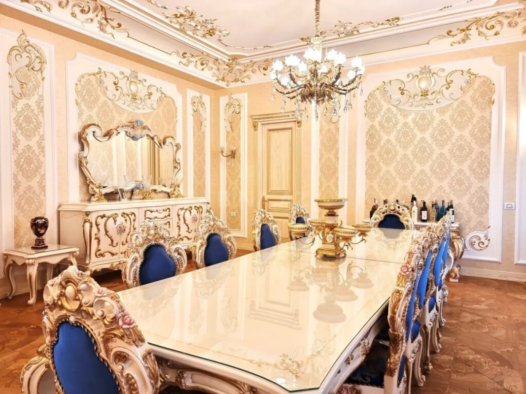 Satılır 9 otaqlı həyət evi 1000 m²