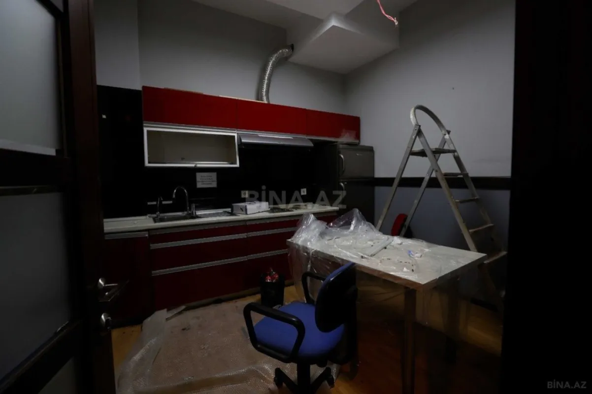 Kirayə verilir 5 otaqlı ofis 200 m²