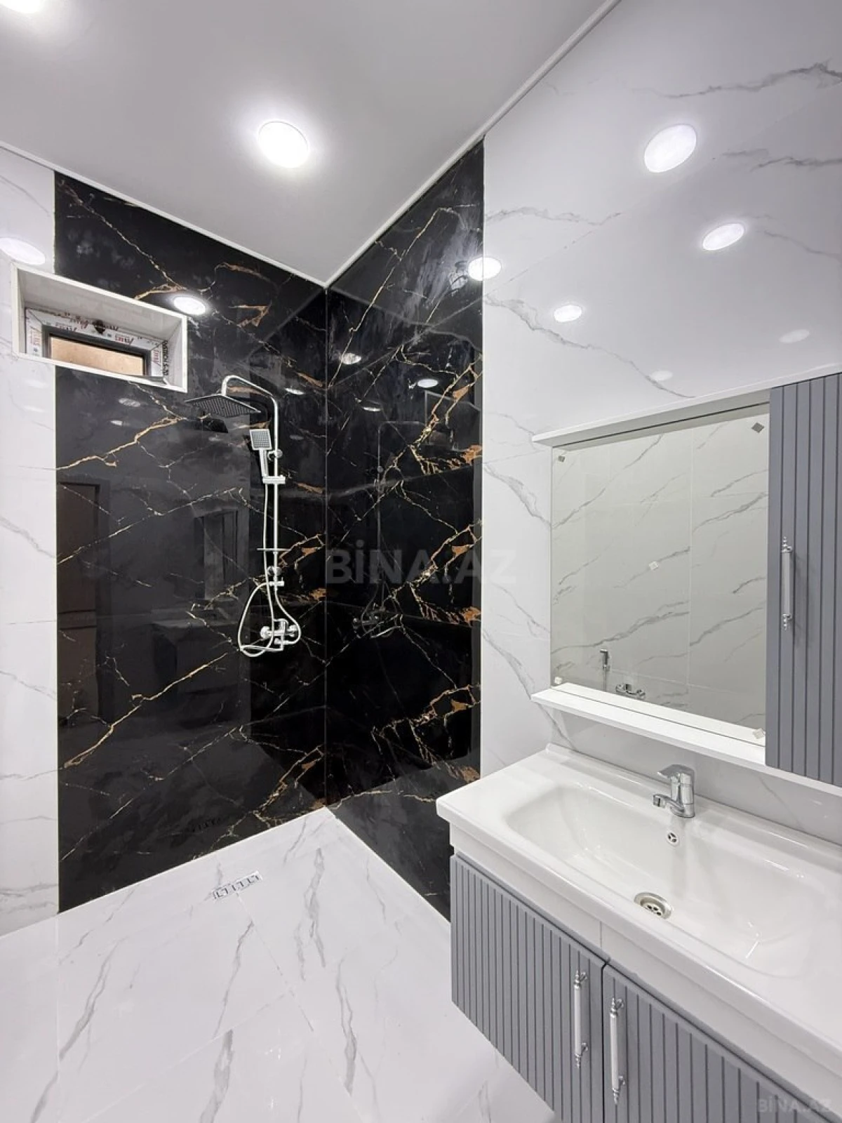 Satılır 4 otaqlı həyət evi 140 m²