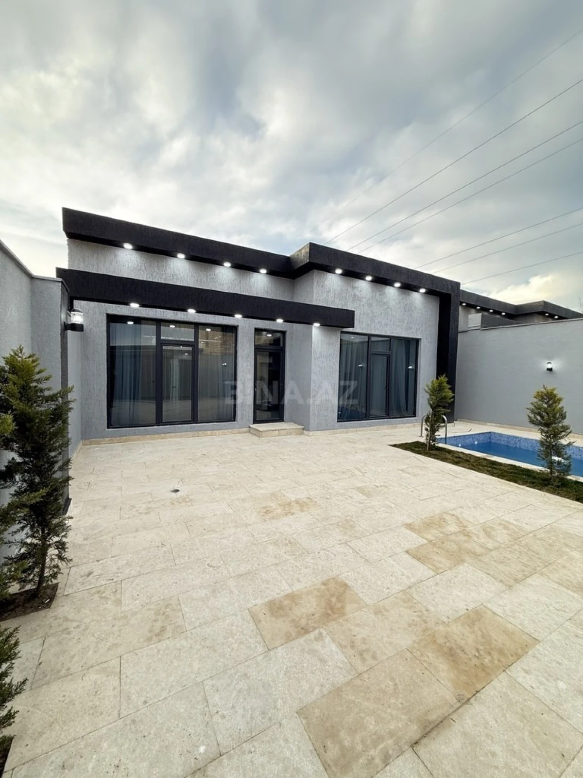 Satılır 4 otaqlı həyət evi 140 m²