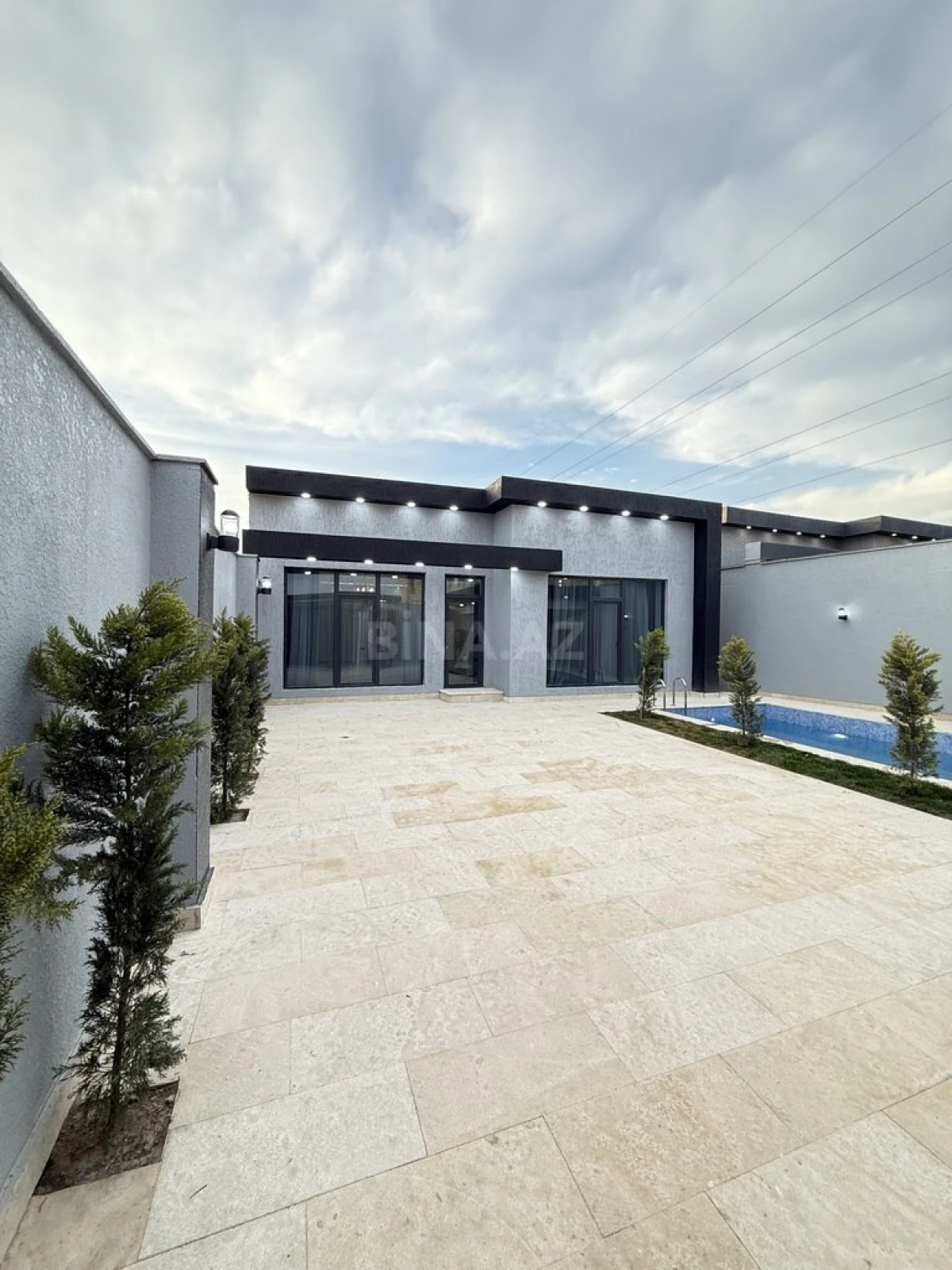 Satılır 4 otaqlı həyət evi 140 m²