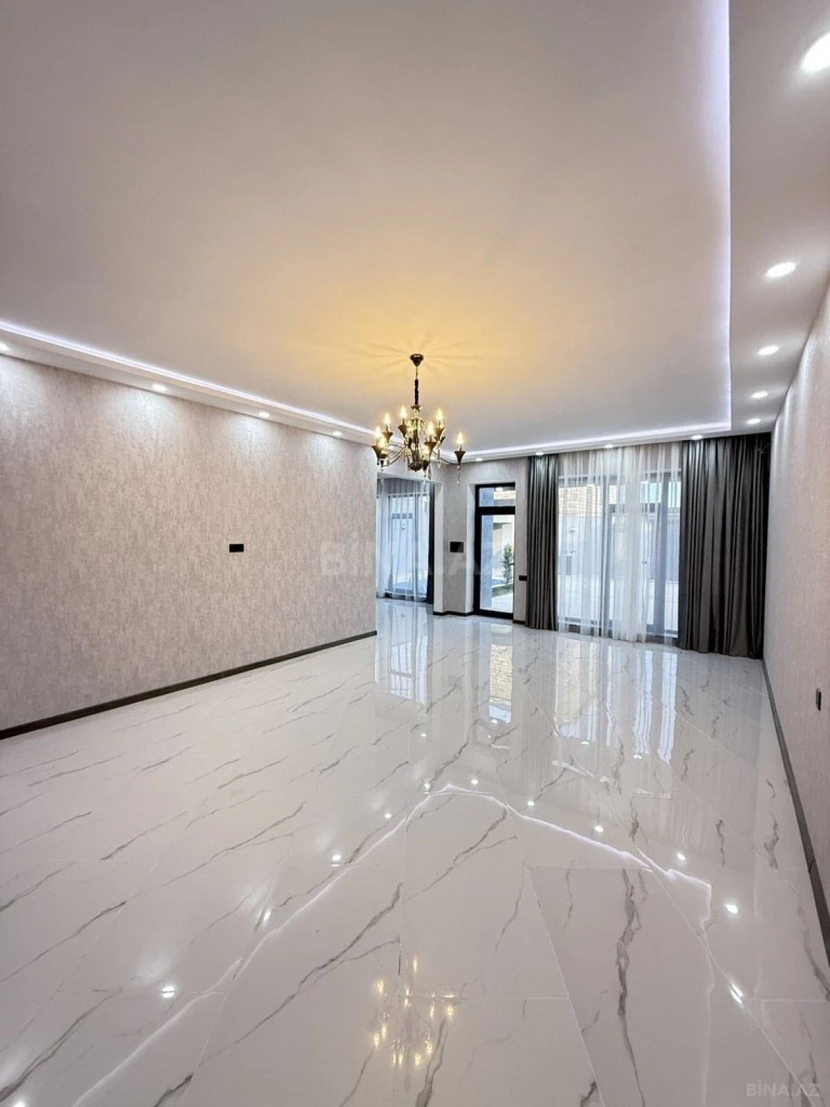 Satılır 4 otaqlı həyət evi 140 m²