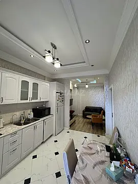 Satılır 3 otaqlı mənzil 143 m²
