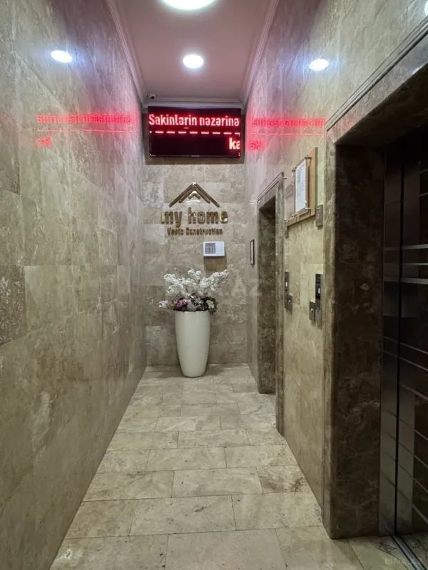 Satılır 3 otaqlı mənzil 143 m²