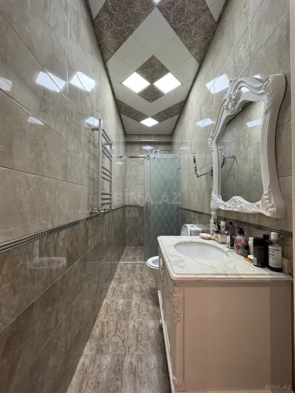 Satılır 3 otaqlı mənzil 143 m²