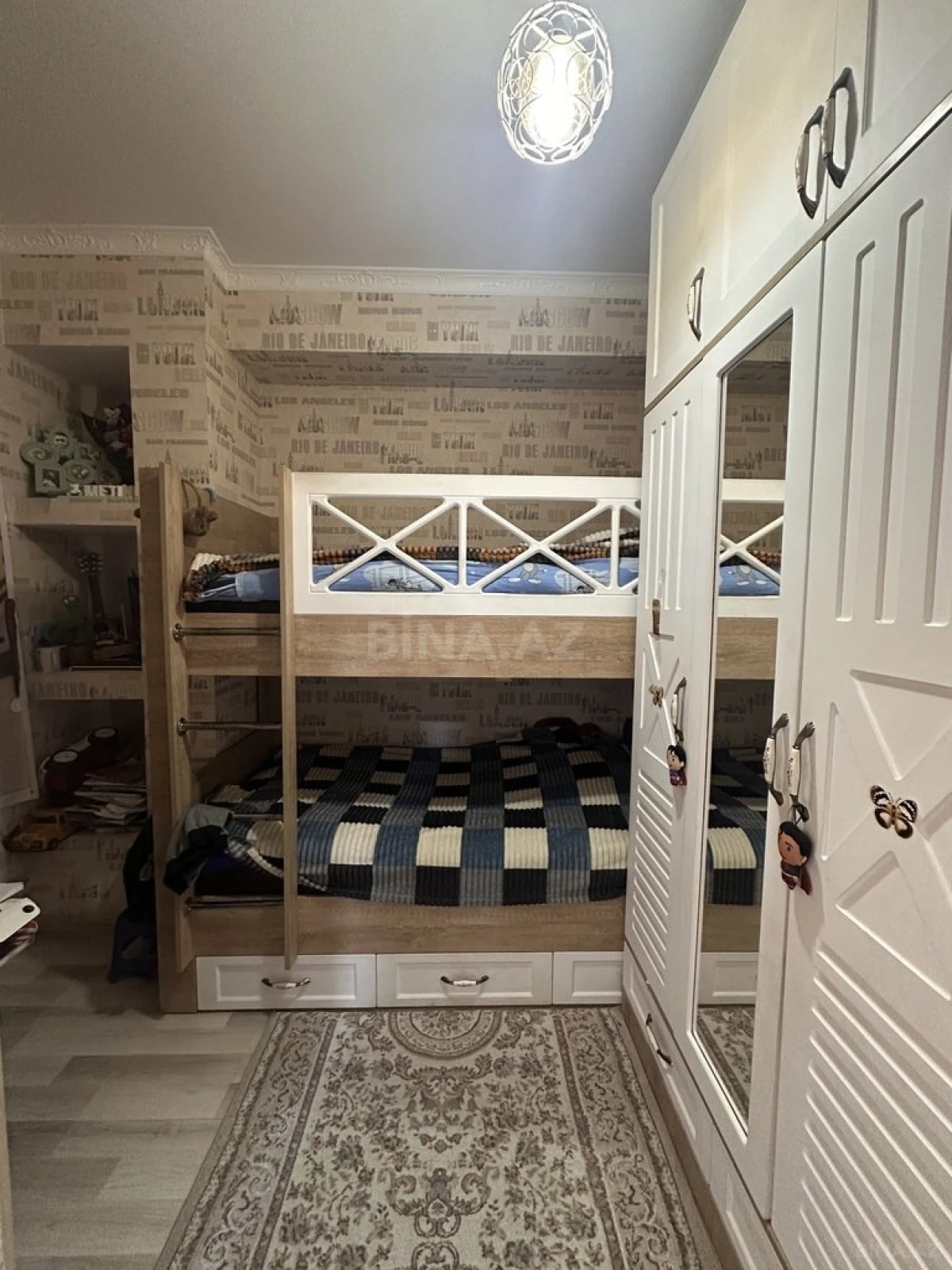 Satılır 3 otaqlı mənzil 57 m²