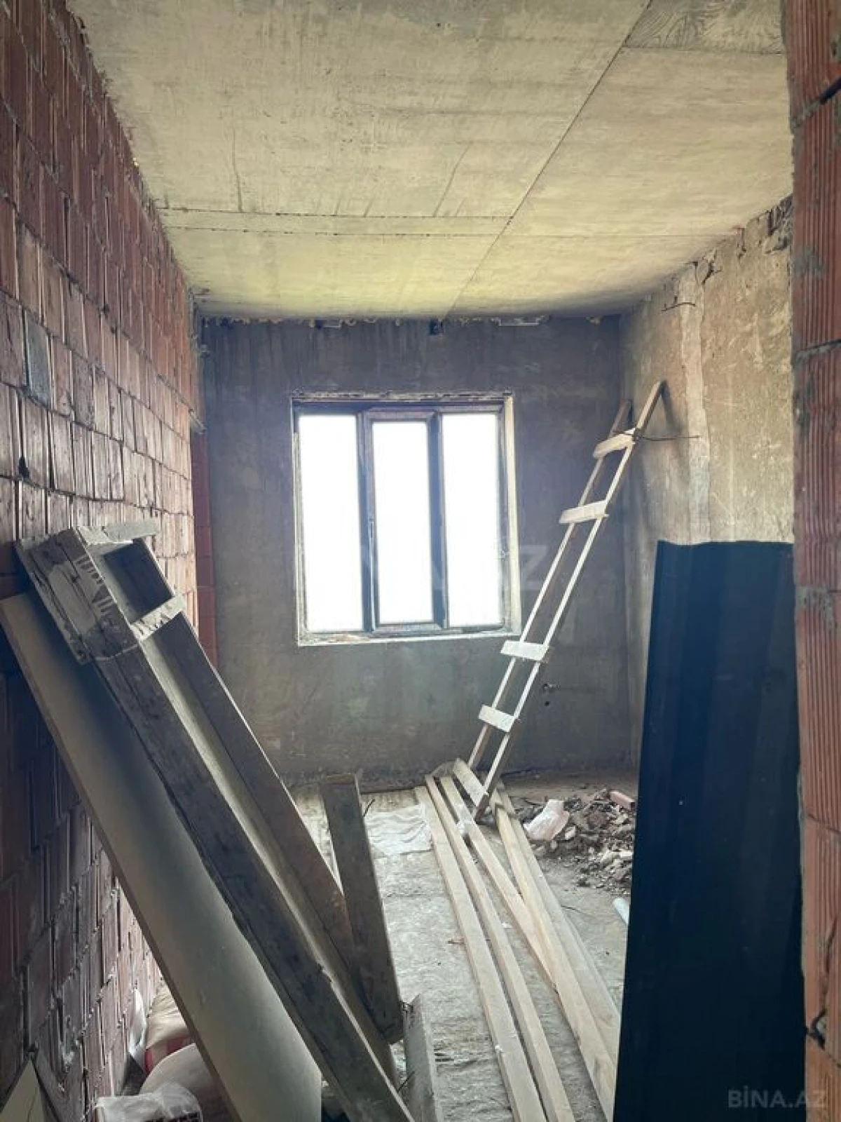 Satılır 3 otaqlı mənzil 81 m²