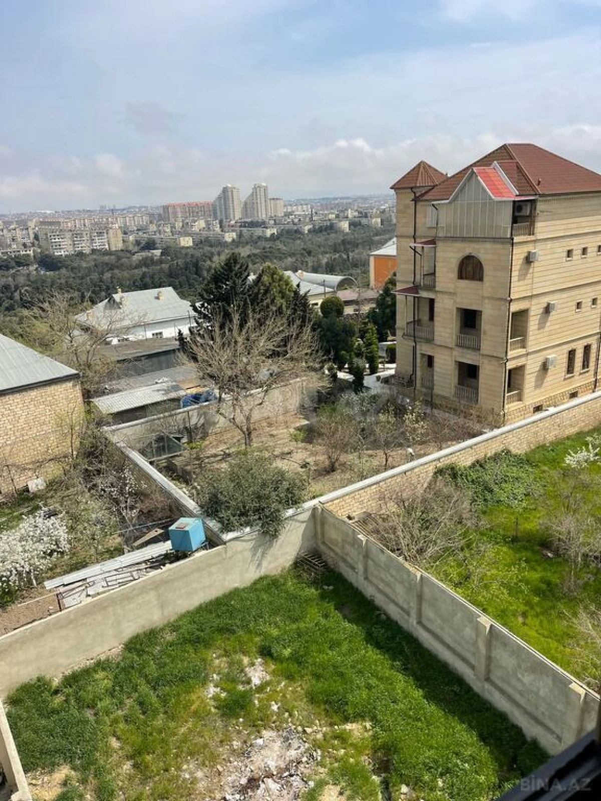 Satılır 3 otaqlı mənzil 81 m²