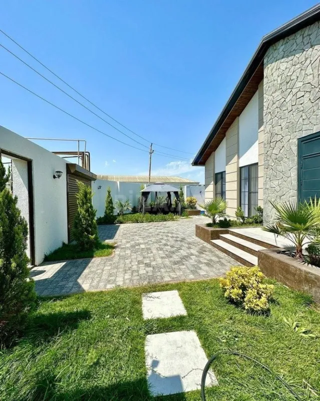 Kirayə verilir 4 otaqlı həyət evi 200 m²