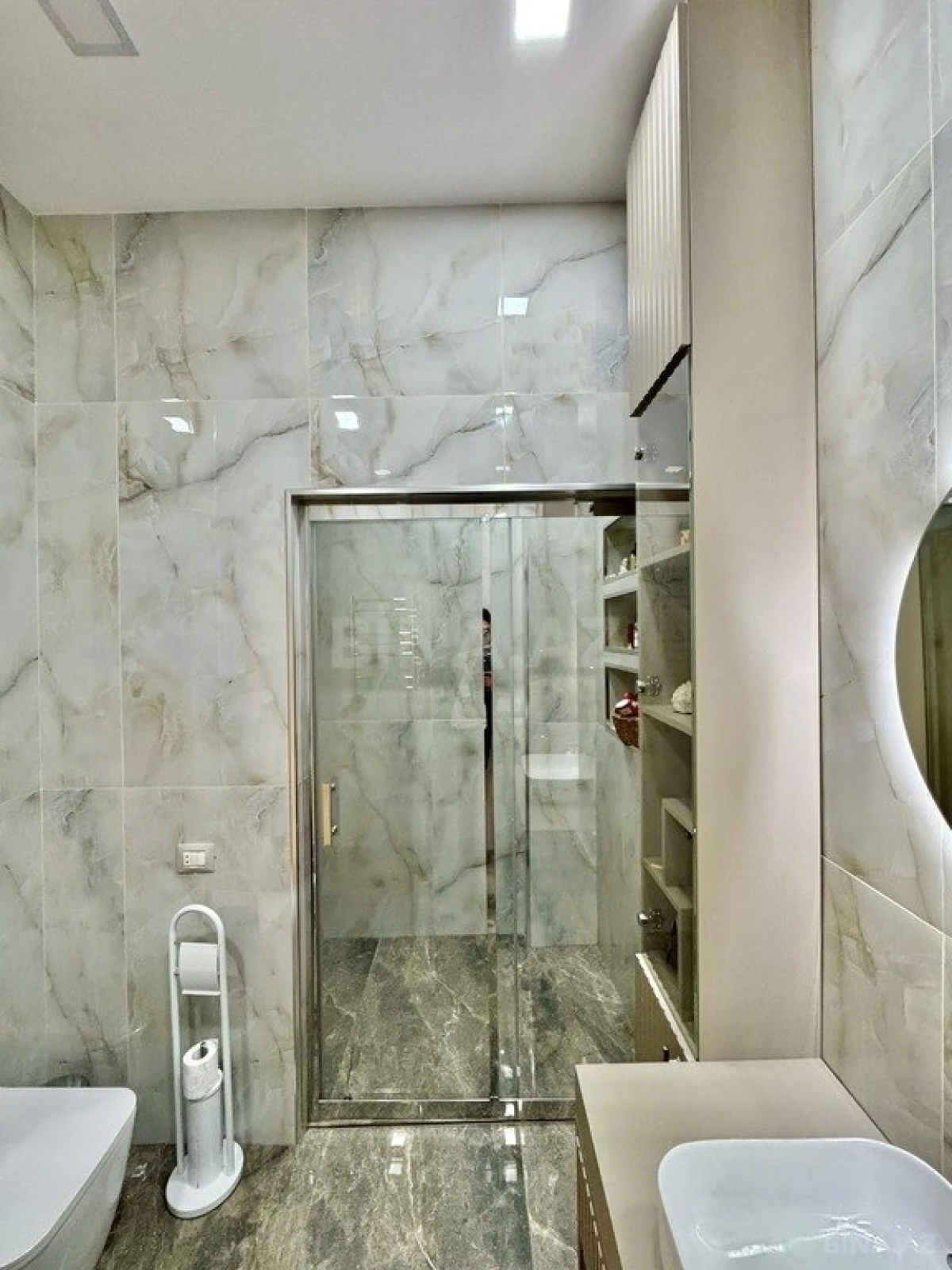 Satılır 4 otaqlı mənzil 168 m²