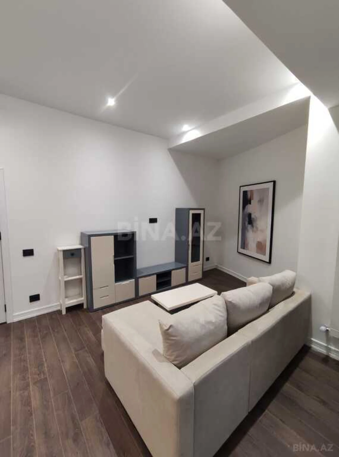 Satılır 3 otaqlı mənzil 89.6 m²