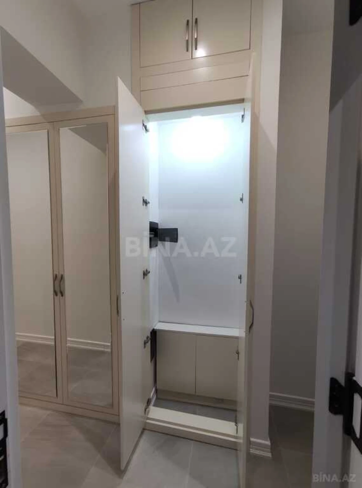 Satılır 3 otaqlı mənzil 89.6 m²