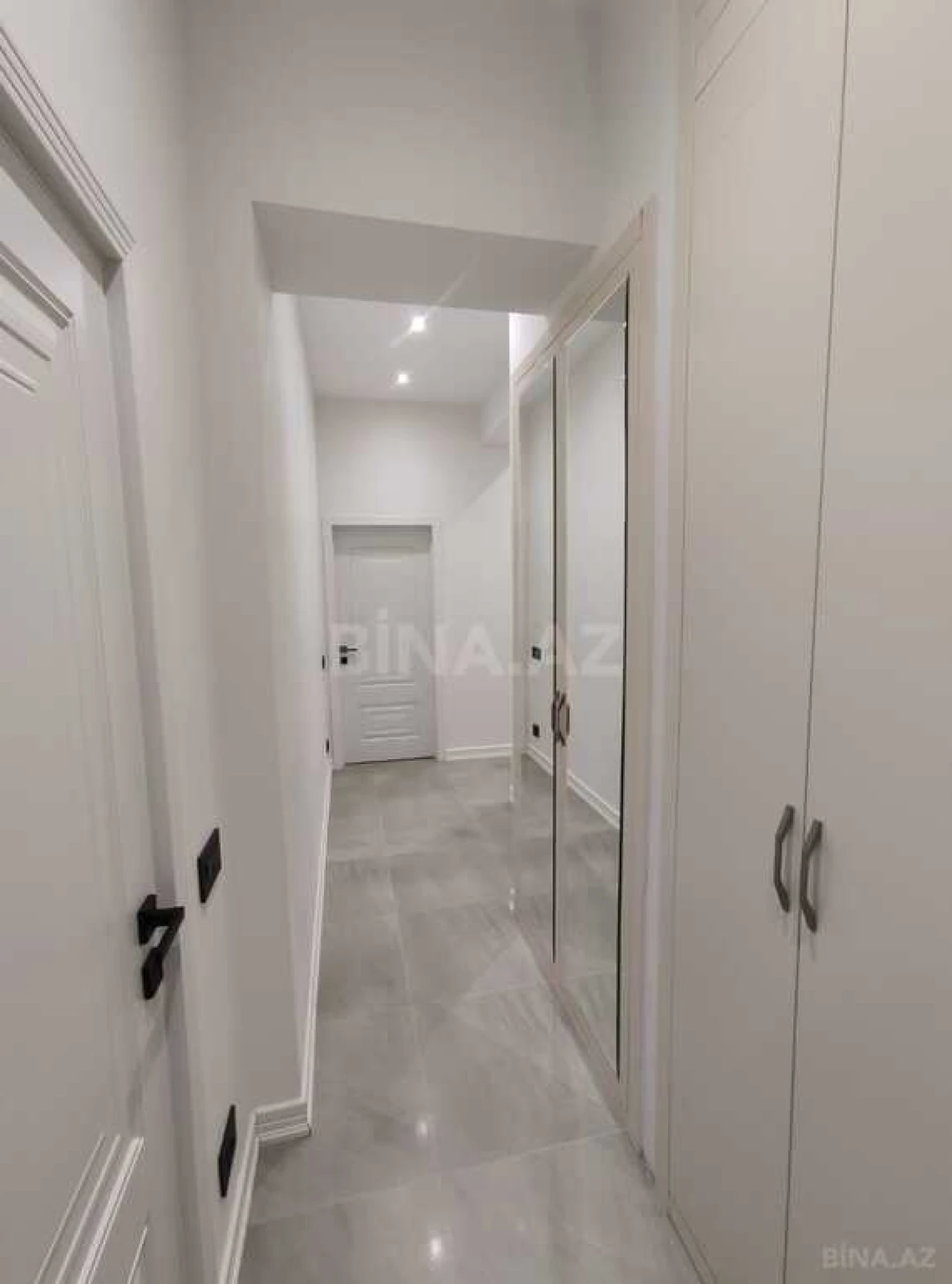 Satılır 3 otaqlı mənzil 89.6 m²